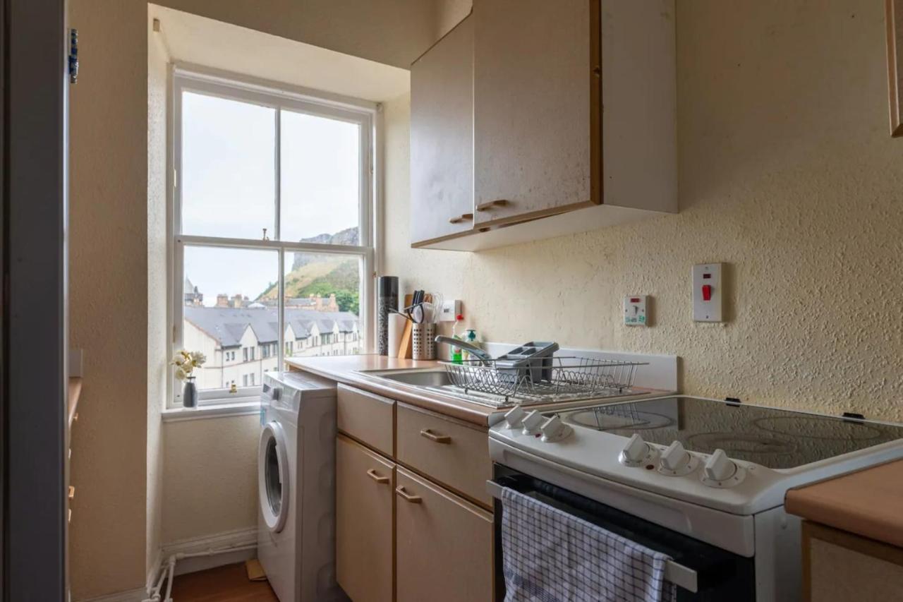 Cosy 2 Bedroom In Edinburgh Old Town エクステリア 写真